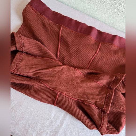 Skims Women’s Boxers, Wine Color, Size Large (NWOT) - Picture 6 of 8